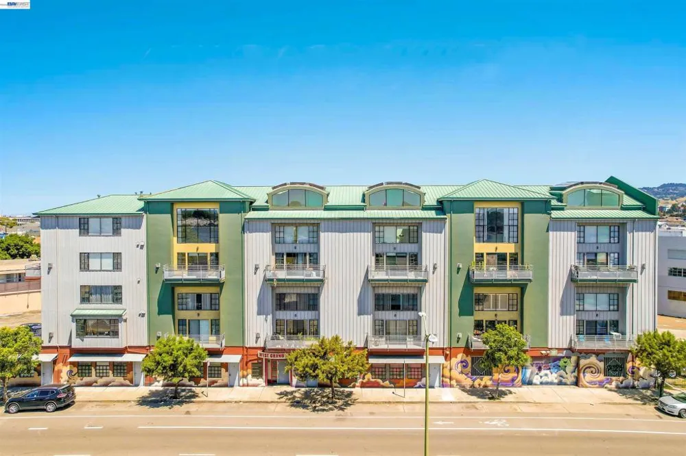 850 W Grand Ave #B Oakland, CA 94607