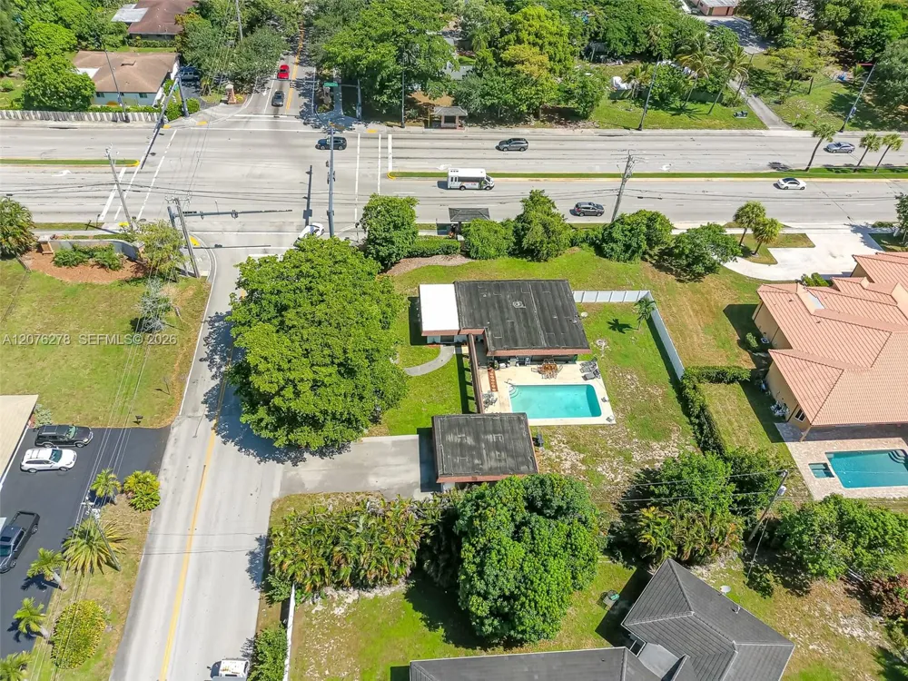 10 SW 46th Ave Plantation, FL 33317