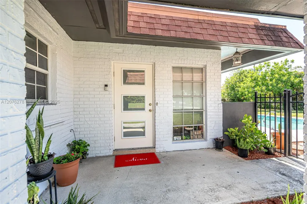 10 SW 46th Ave Plantation, FL 33317