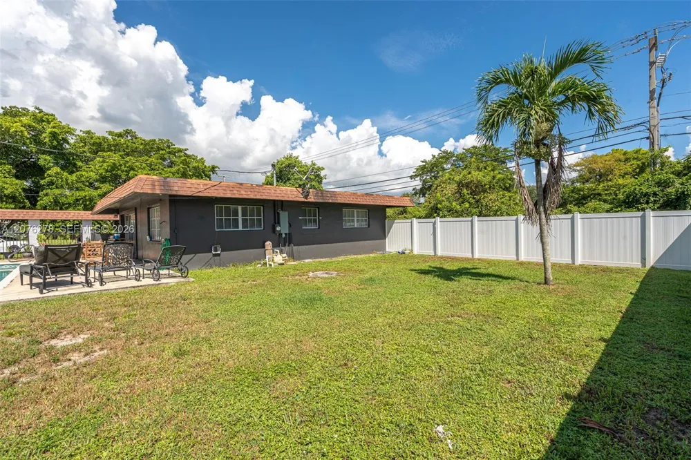 10 SW 46th Ave Plantation, FL 33317