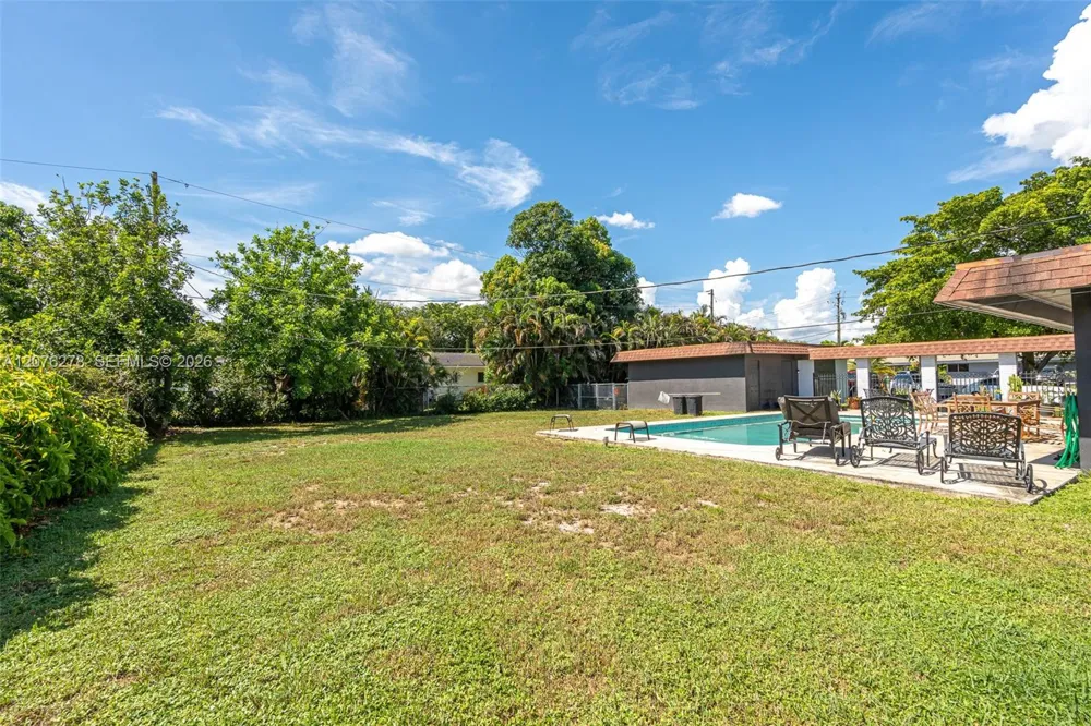 10 SW 46th Ave Plantation, FL 33317