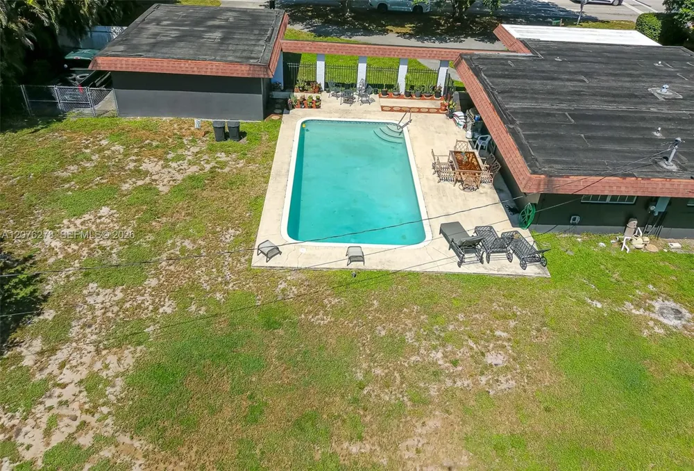 10 SW 46th Ave Plantation, FL 33317
