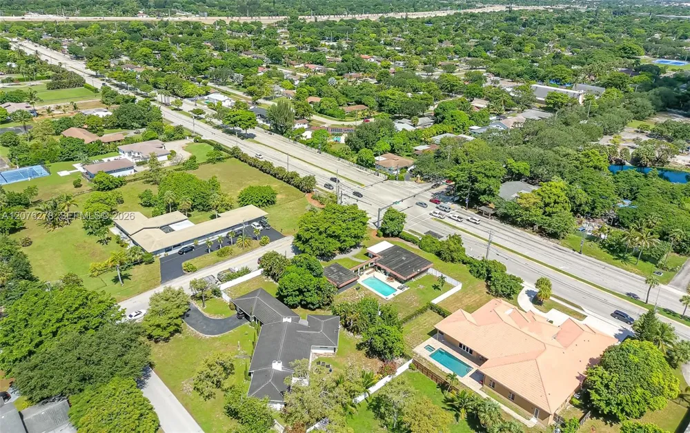 10 SW 46th Ave Plantation, FL 33317