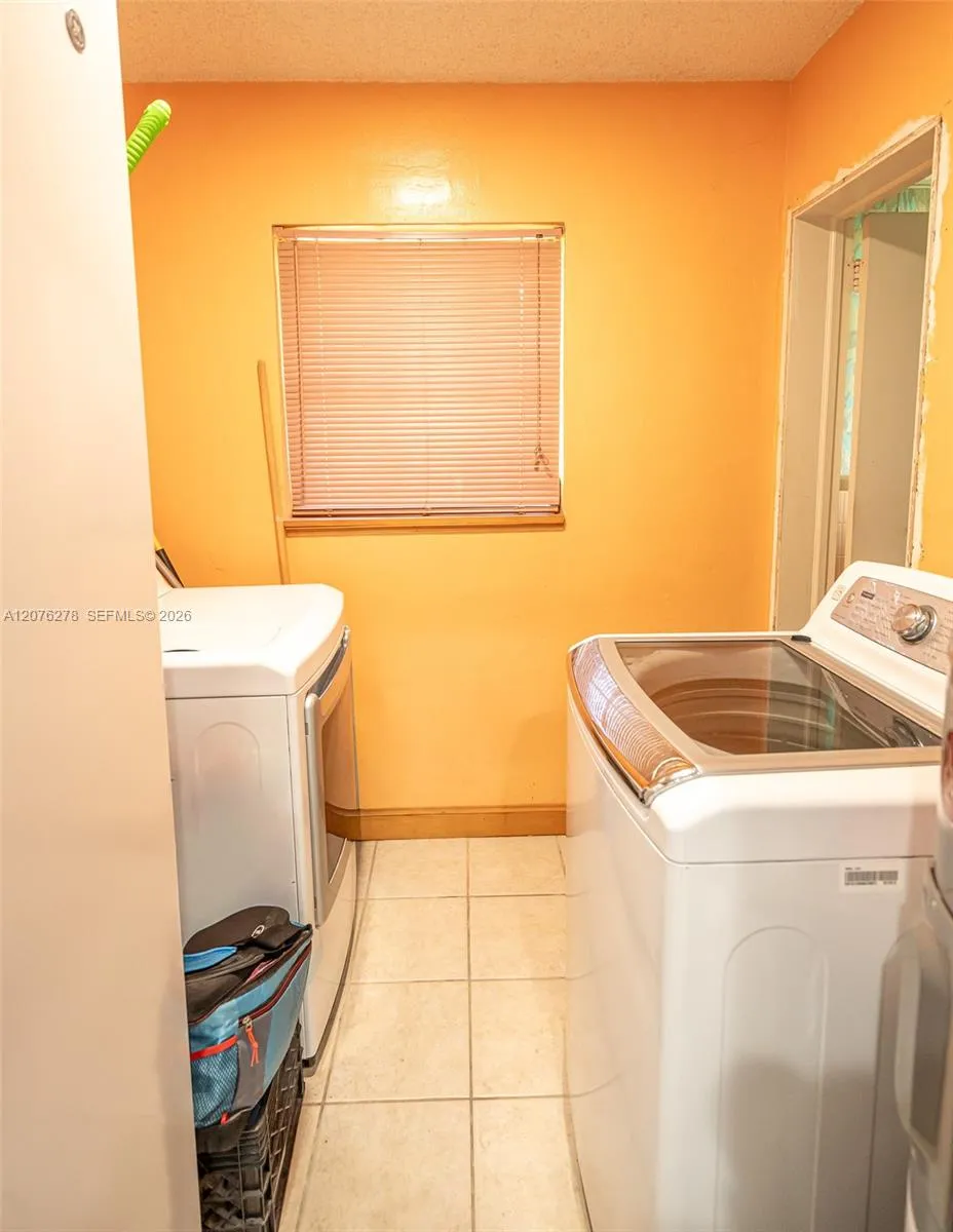 10 SW 46th Ave Plantation, FL 33317