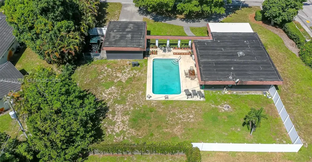 10 SW 46th Ave Plantation, FL 33317