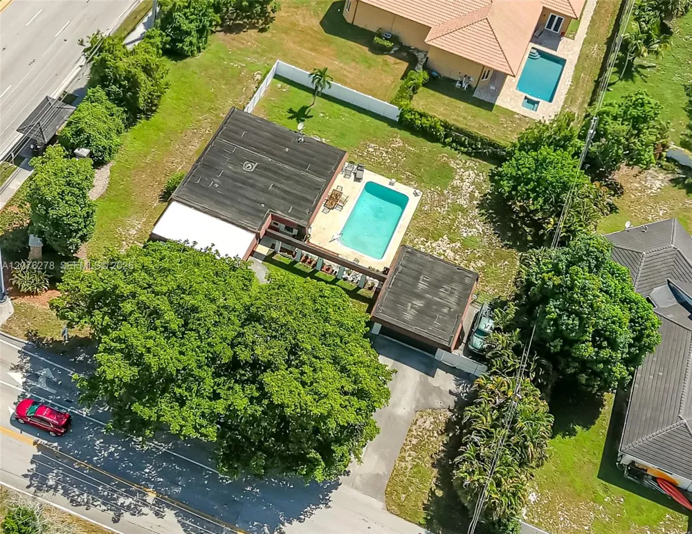 10 SW 46th Ave Plantation, FL 33317