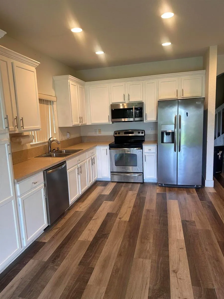 3016 NW 30TH AVENUE Oakland Park, FL 33311