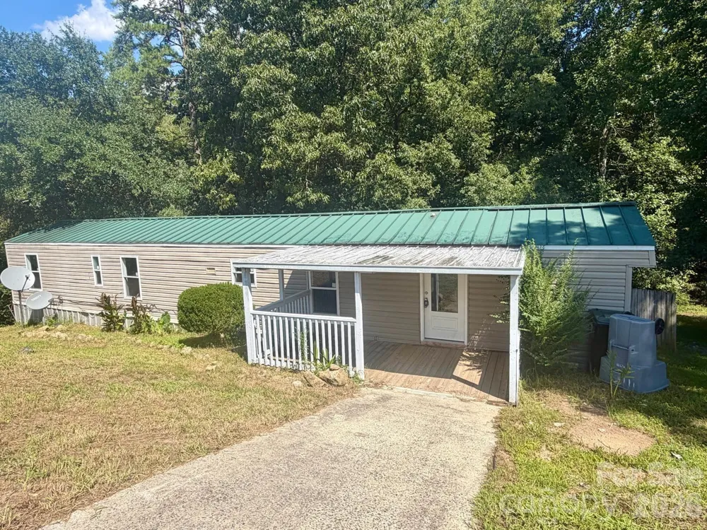 111 Cloverleaf Drive Clover, SC 29710