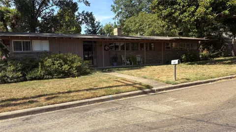 306 E PINE
