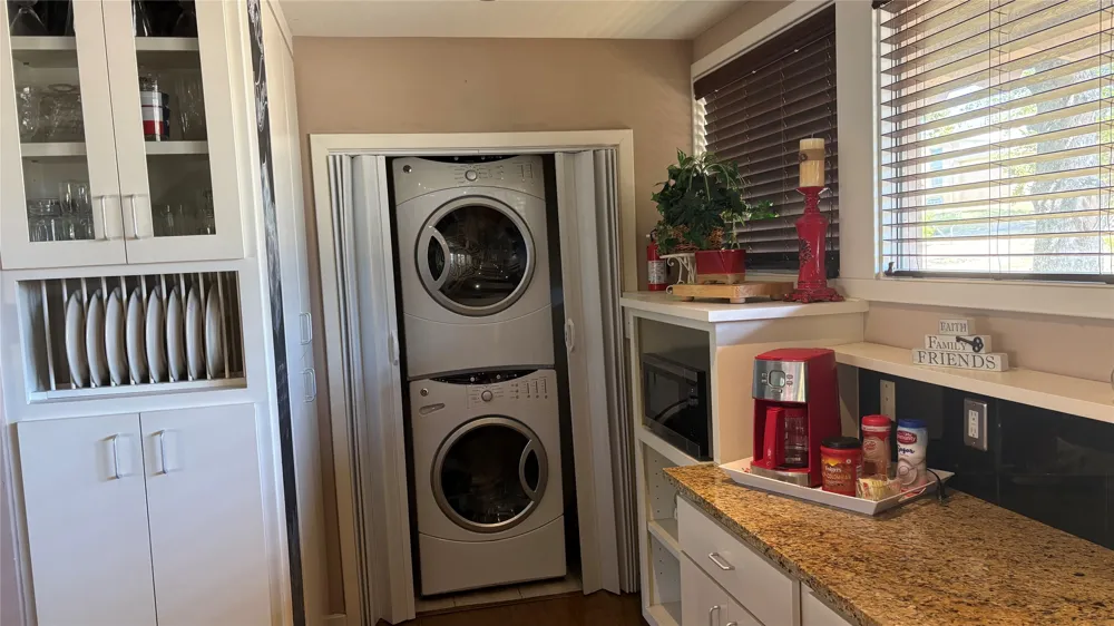 306 E PINE Winnsboro, TX 75494