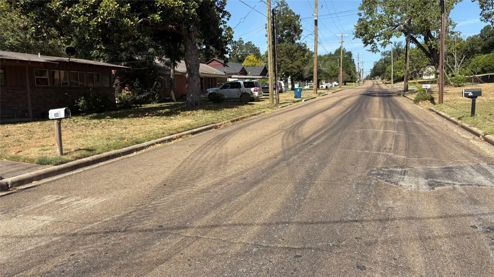 306 E PINE Winnsboro, TX 75494