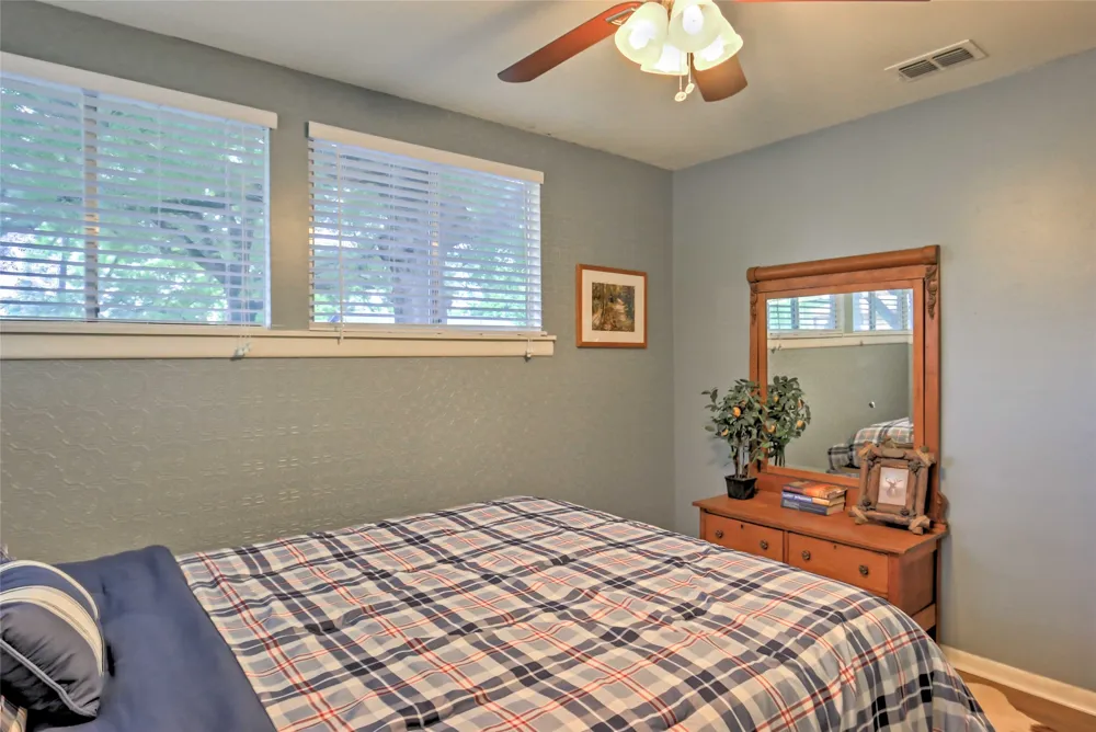 306 E PINE Winnsboro, TX 75494