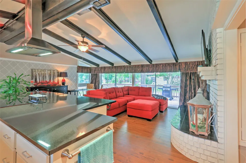 306 E PINE Winnsboro, TX 75494