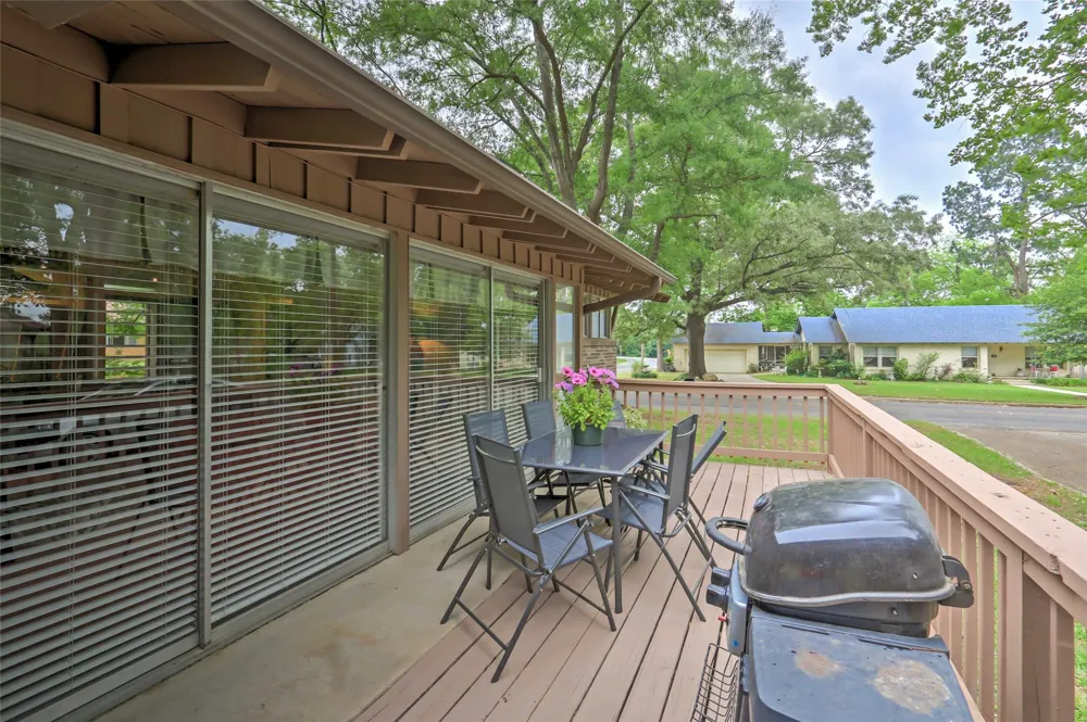 306 E PINE Winnsboro, TX 75494