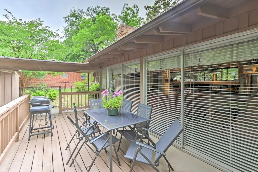 306 E PINE Winnsboro, TX 75494