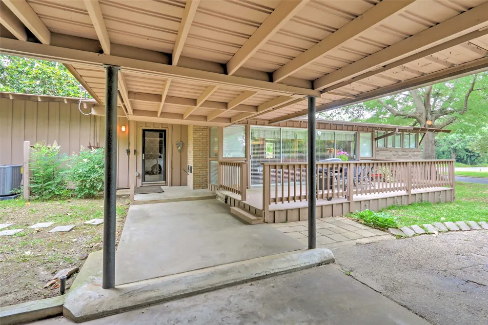306 E PINE Winnsboro, TX 75494