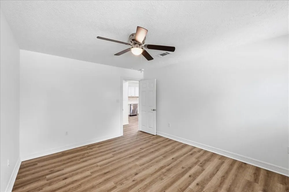 1716 Avenue E Nederland, TX 77627