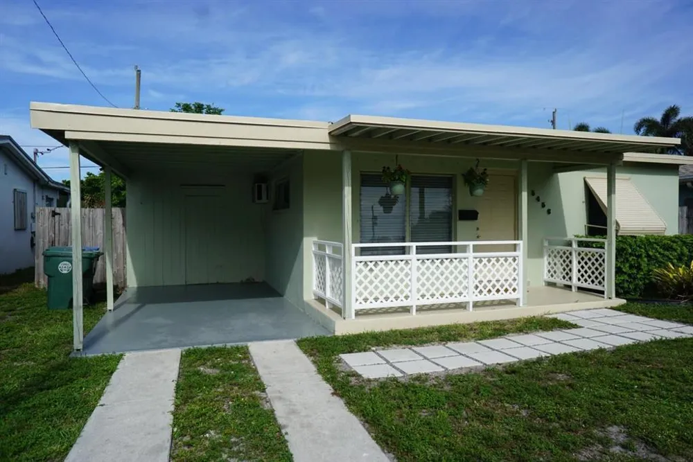 5456 NE 1ST AVENUE Oakland Park, FL 33334