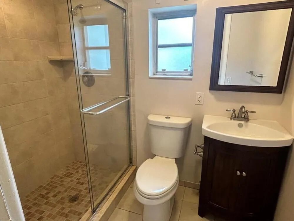 5456 NE 1ST AVENUE Oakland Park, FL 33334
