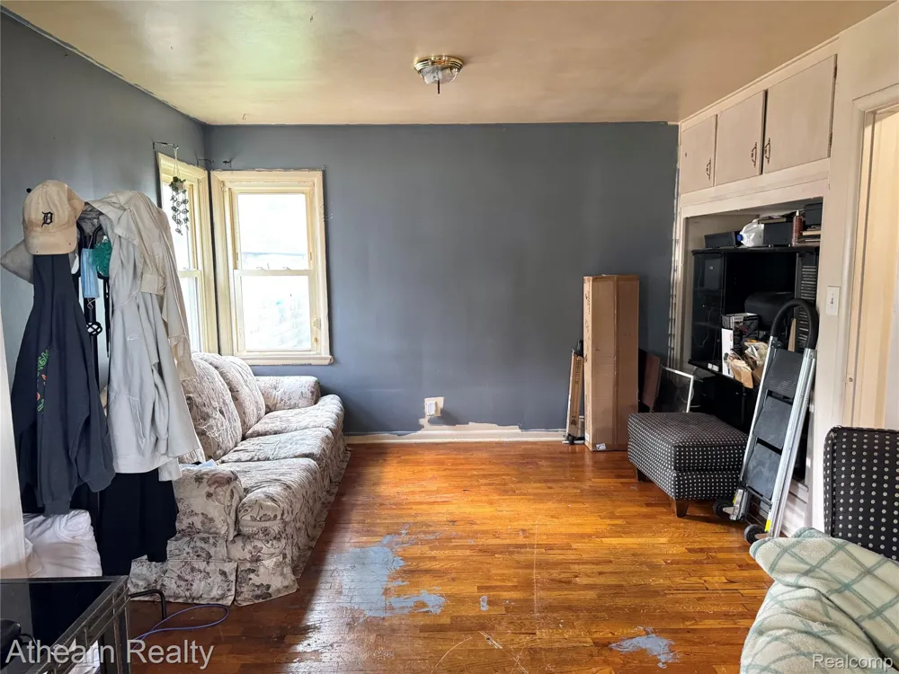 3935 Larchmont Street Flint City, MI 48532
