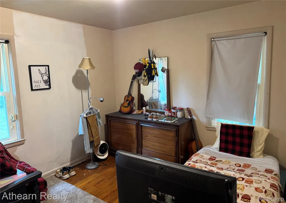 3935 Larchmont Street Flint City, MI 48532