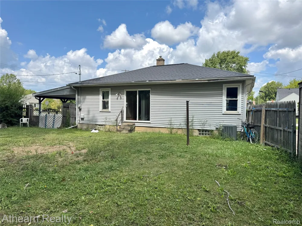 3935 Larchmont Street Flint City, MI 48532