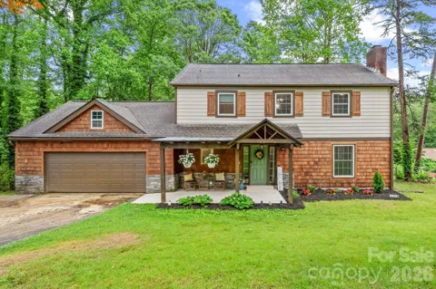 4 Beechwood Lakes Drive