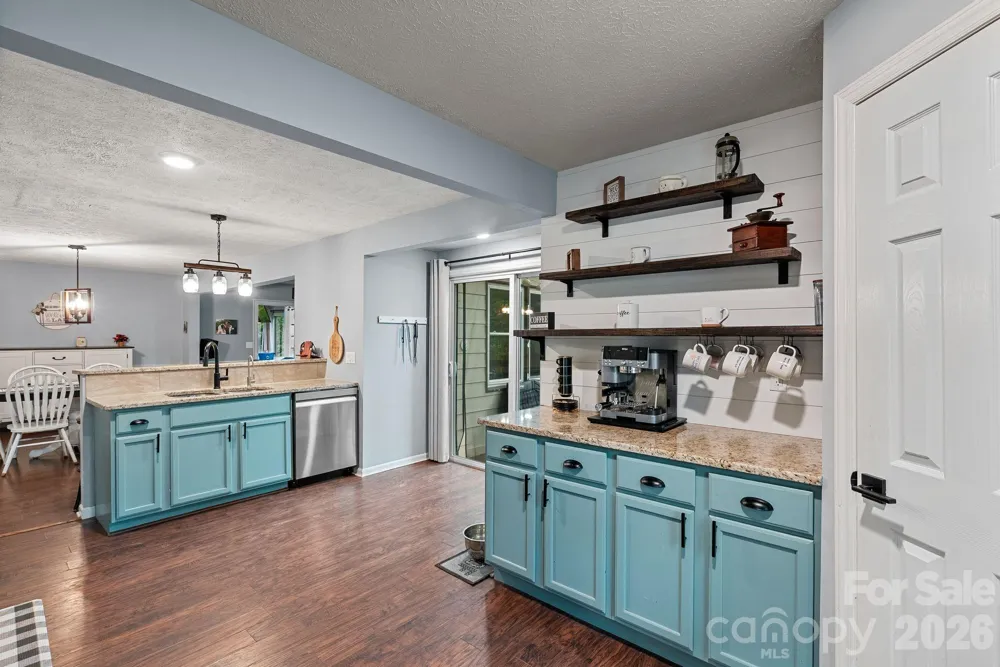 4 Beechwood Lakes Drive Hendersonville, NC 28792