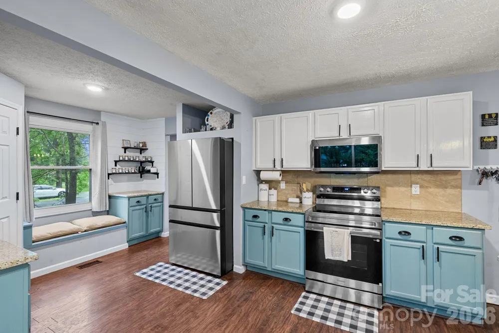 4 Beechwood Lakes Drive Hendersonville, NC 28792