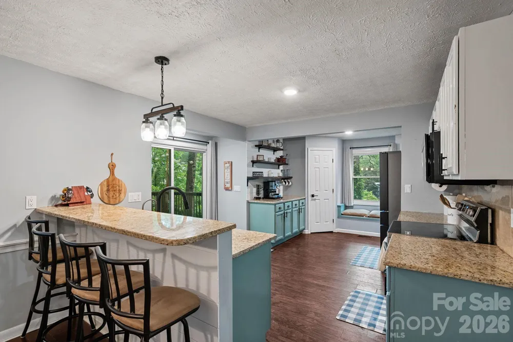 4 Beechwood Lakes Drive Hendersonville, NC 28792