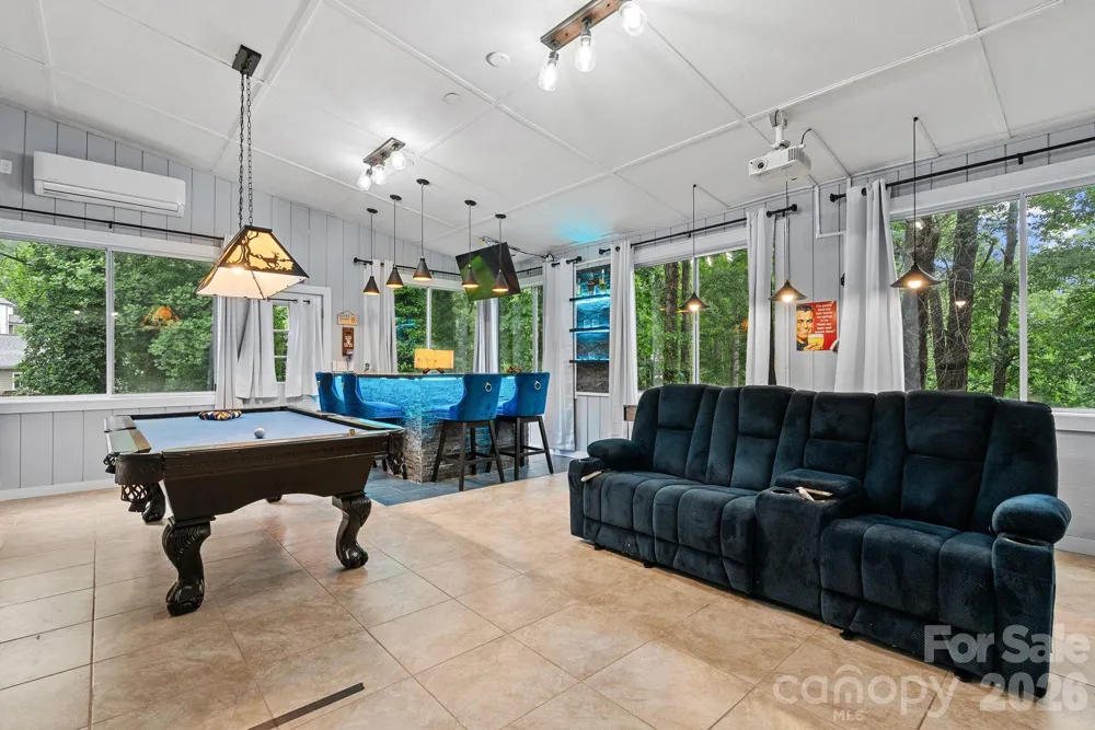 4 Beechwood Lakes Drive Hendersonville, NC 28792