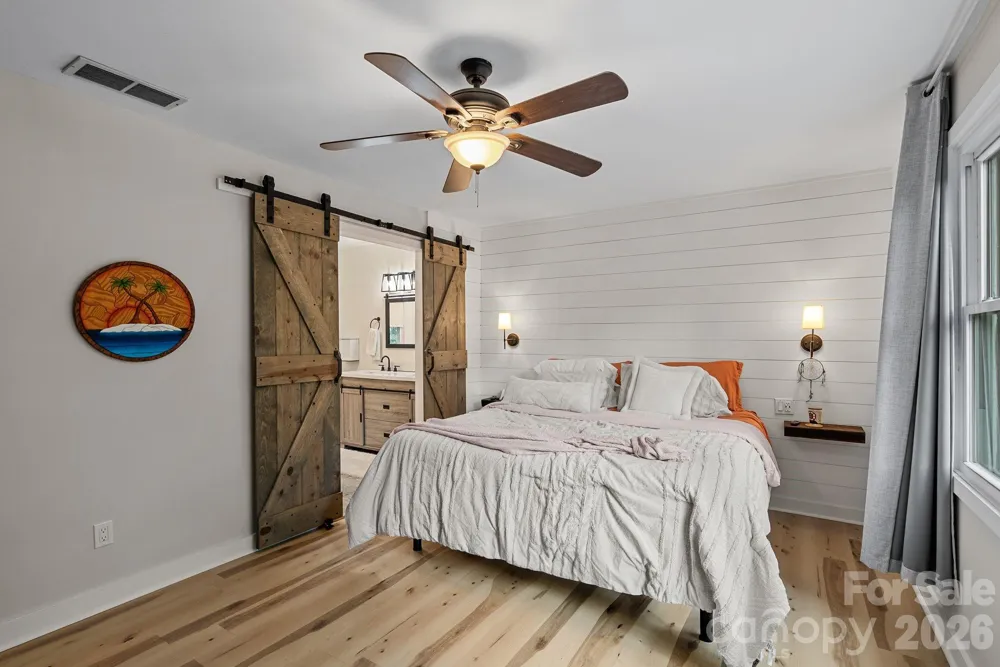 4 Beechwood Lakes Drive Hendersonville, NC 28792
