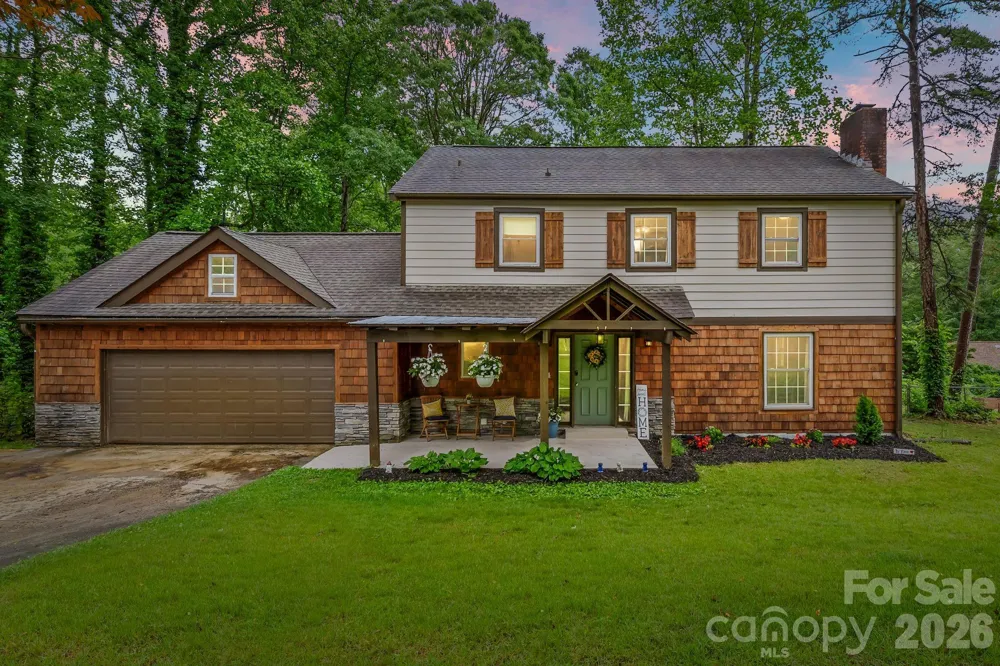 4 Beechwood Lakes Drive Hendersonville, NC 28792
