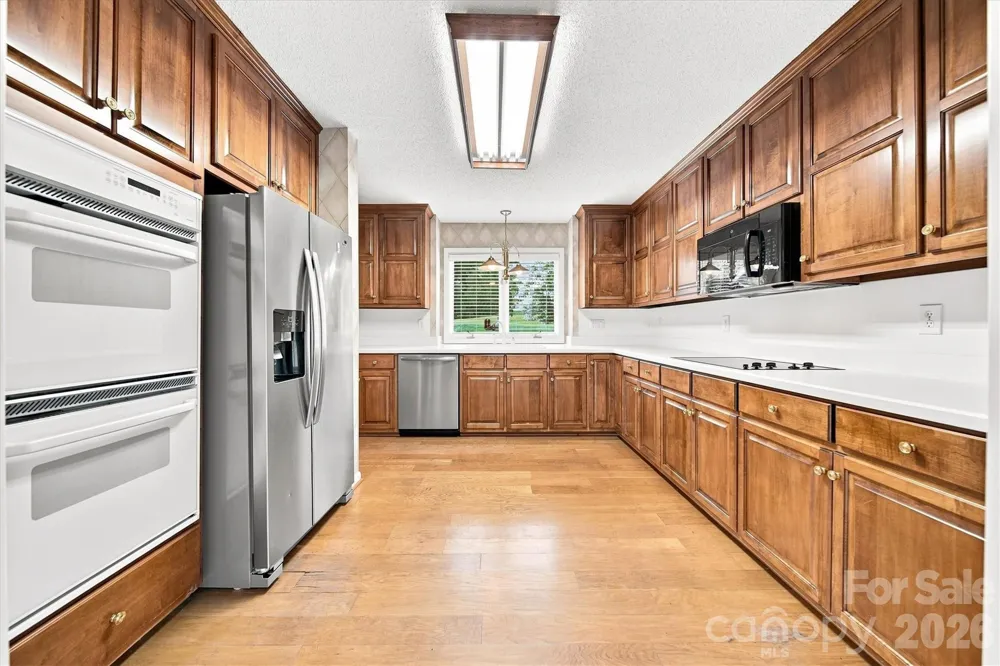3823 ROCK BRIDGE DRIVE NE Conover, NC 28613