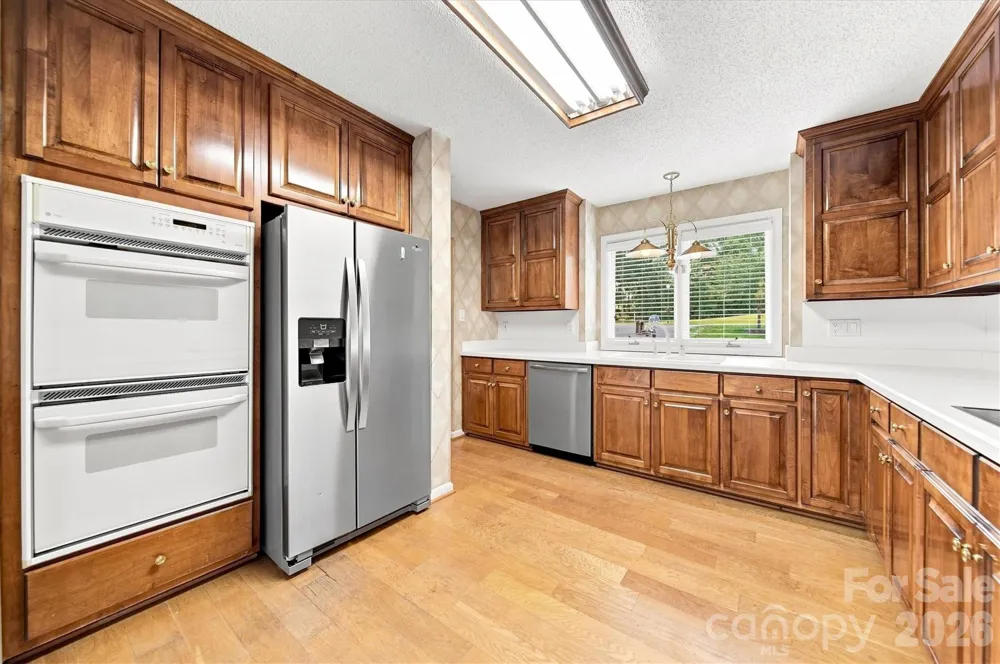 3823 ROCK BRIDGE DRIVE NE Conover, NC 28613