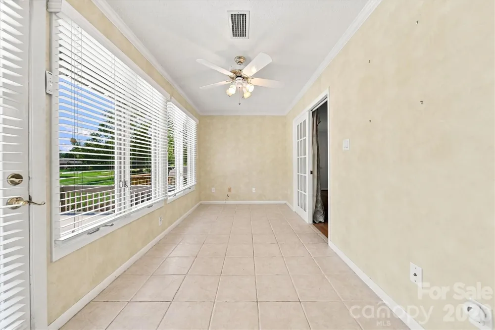 3823 ROCK BRIDGE DRIVE NE Conover, NC 28613
