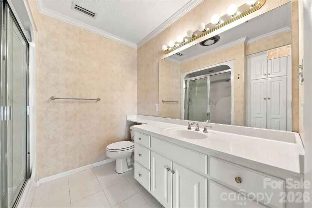 3823 ROCK BRIDGE DRIVE NE Conover, NC 28613