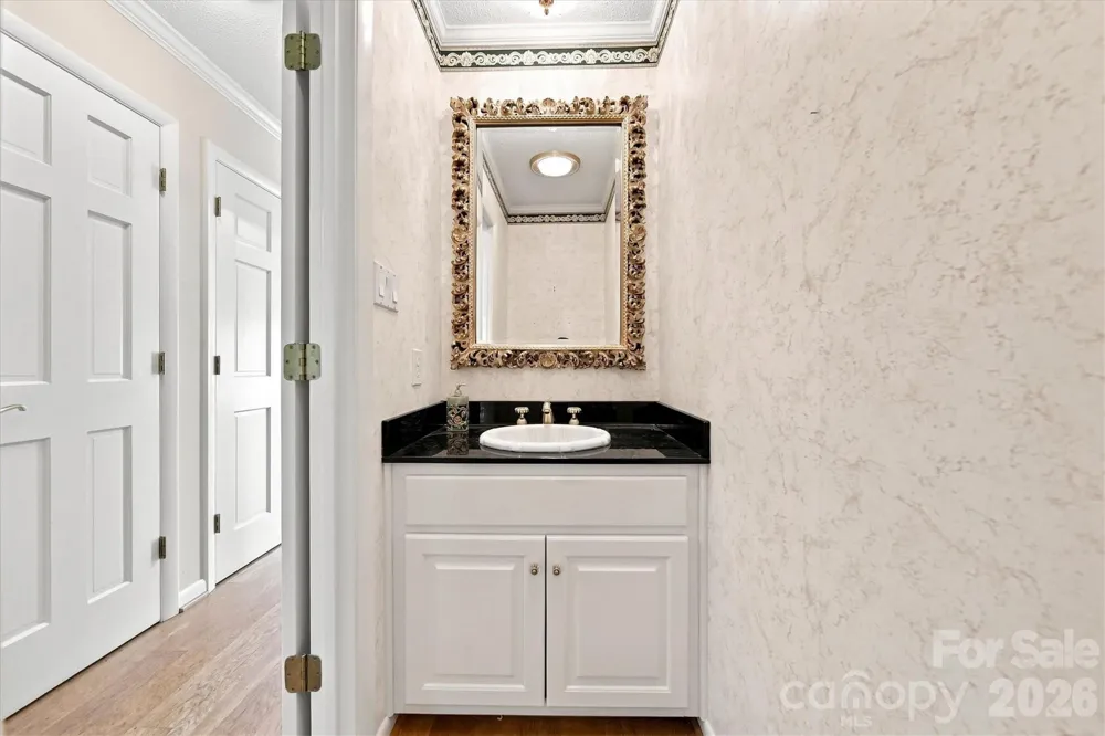 3823 ROCK BRIDGE DRIVE NE Conover, NC 28613