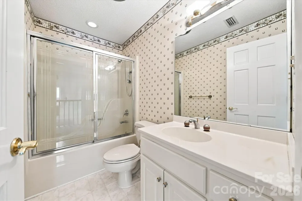3823 ROCK BRIDGE DRIVE NE Conover, NC 28613