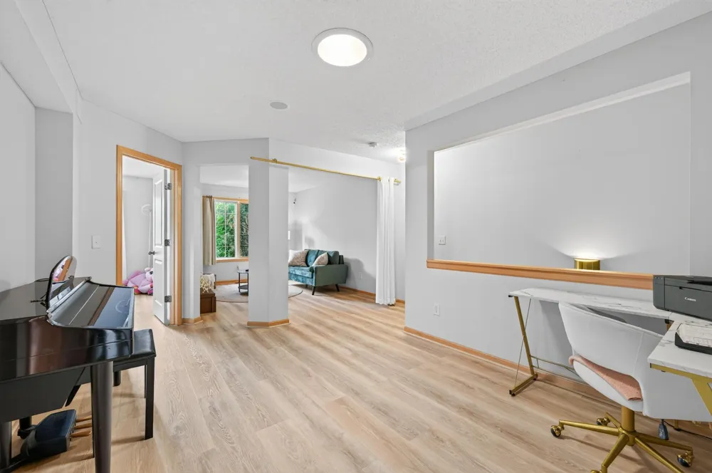 1407 Naples Avenue Cologne, MN 55322