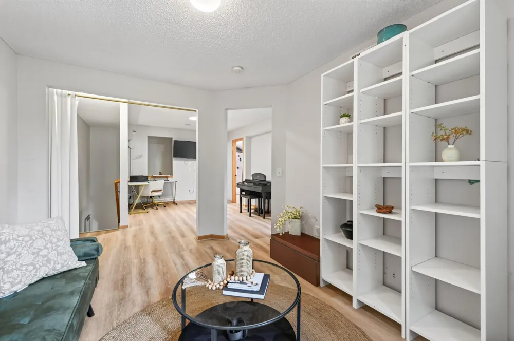 1407 Naples Avenue Cologne, MN 55322