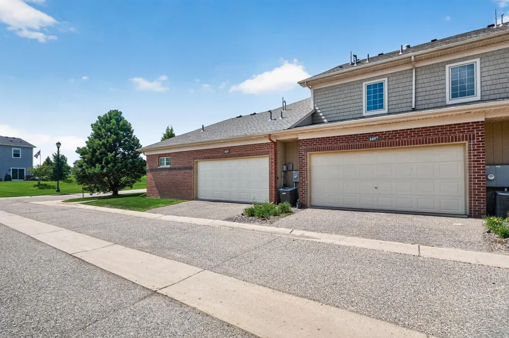1407 Naples Avenue Cologne, MN 55322