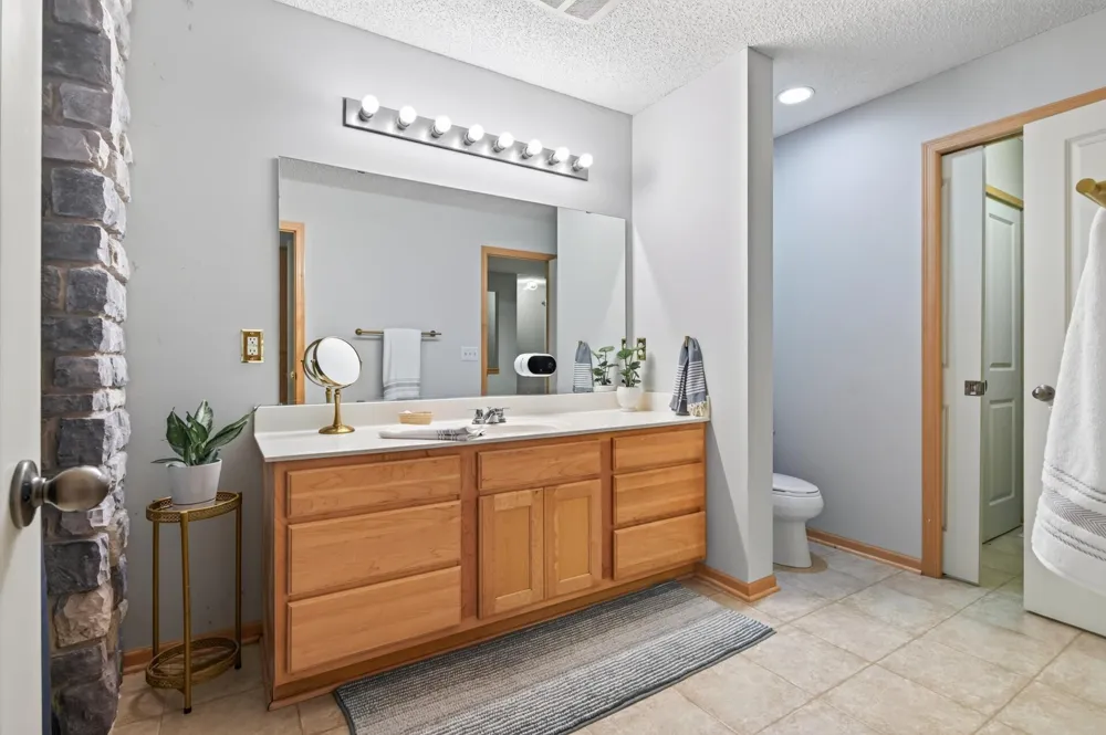 1407 Naples Avenue Cologne, MN 55322