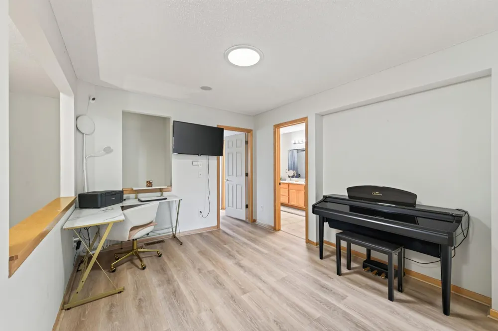 1407 Naples Avenue Cologne, MN 55322