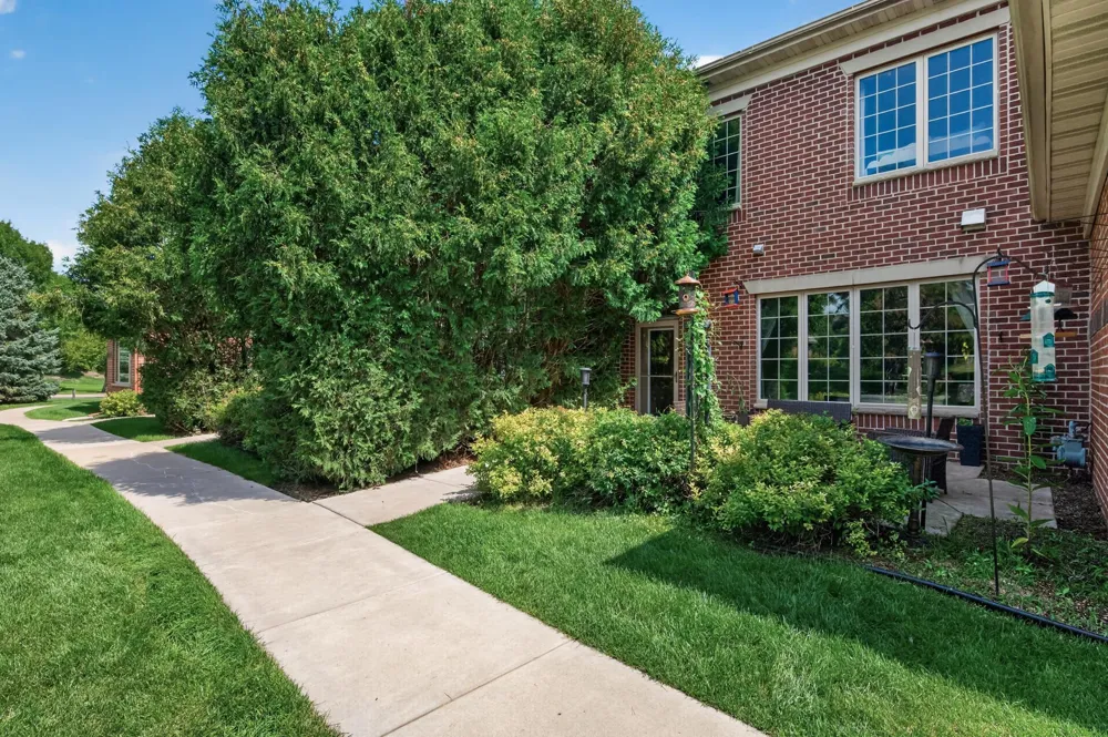 1407 Naples Avenue Cologne, MN 55322