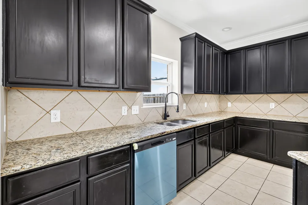 302 Kaylee Way Red Oak, TX 75154