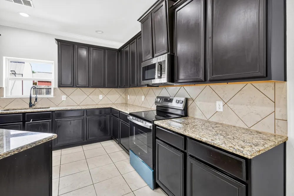 302 Kaylee Way Red Oak, TX 75154