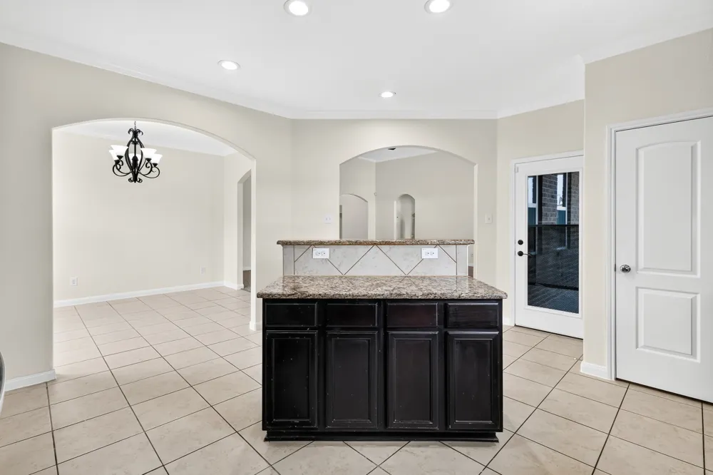 302 Kaylee Way Red Oak, TX 75154