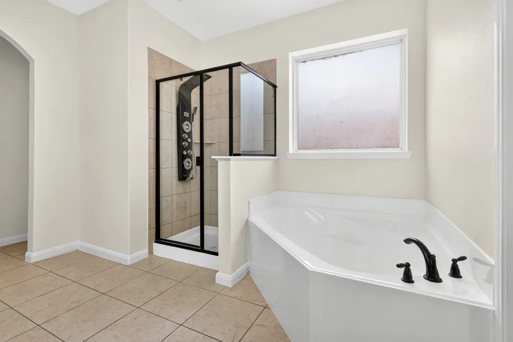 302 Kaylee Way Red Oak, TX 75154