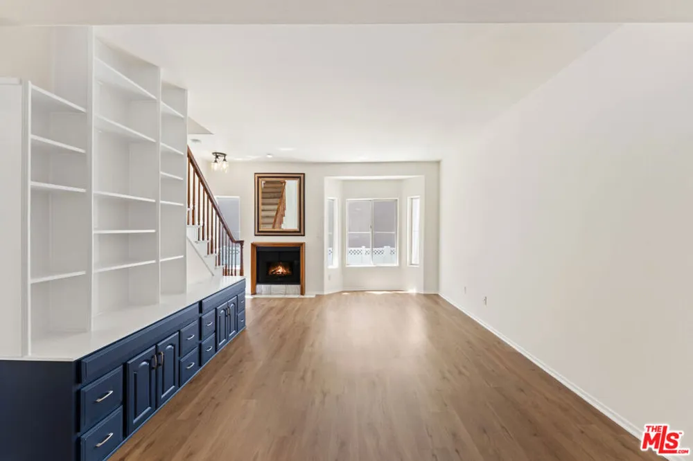 5145 Yarmouth Avenue #29 Encino, CA 91316